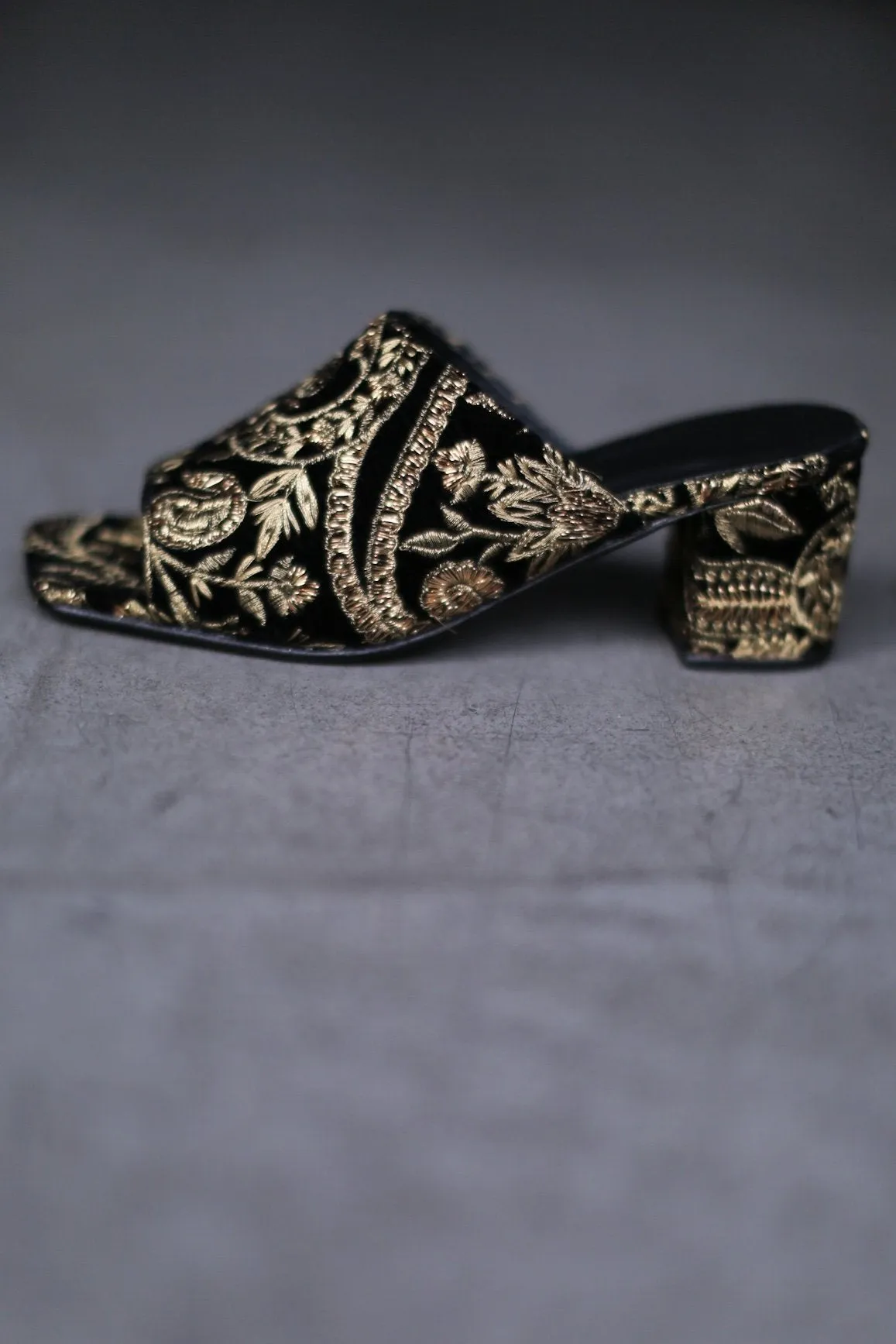 BLACK GOLD VELVET EMBROIDERED MULES LULU