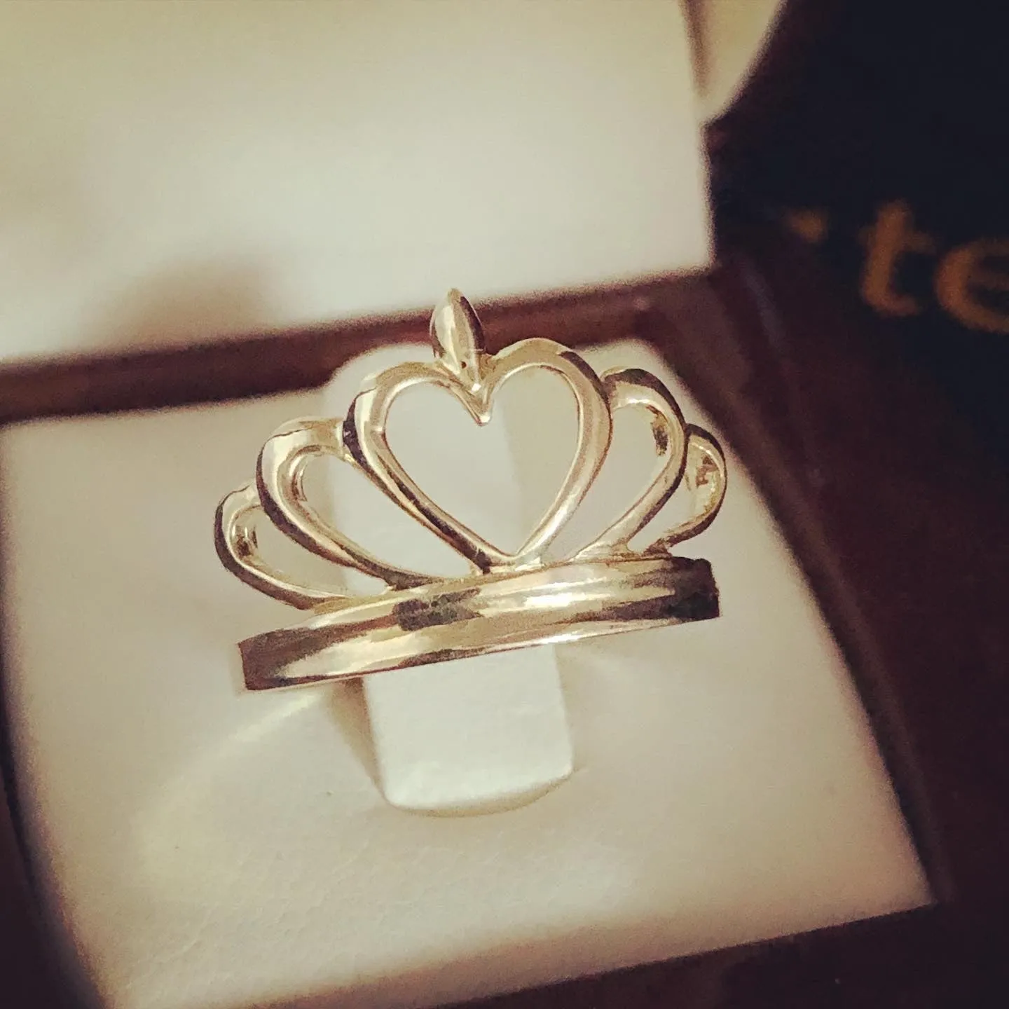 Crown ring