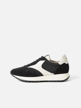 Finsbury Vintage Runner Trainer | Black