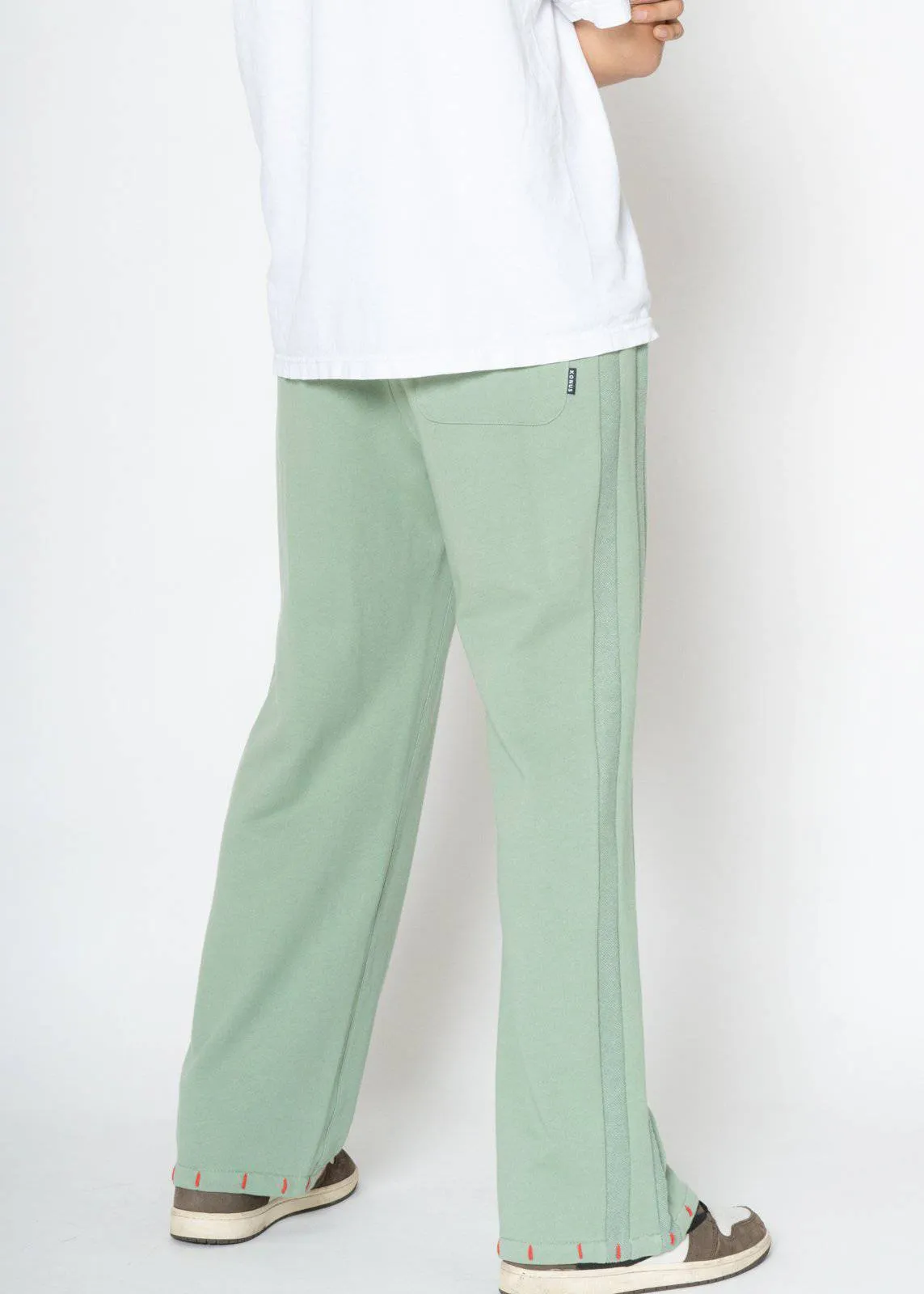 Konus Men's Wide Leg Sweatpants in Green