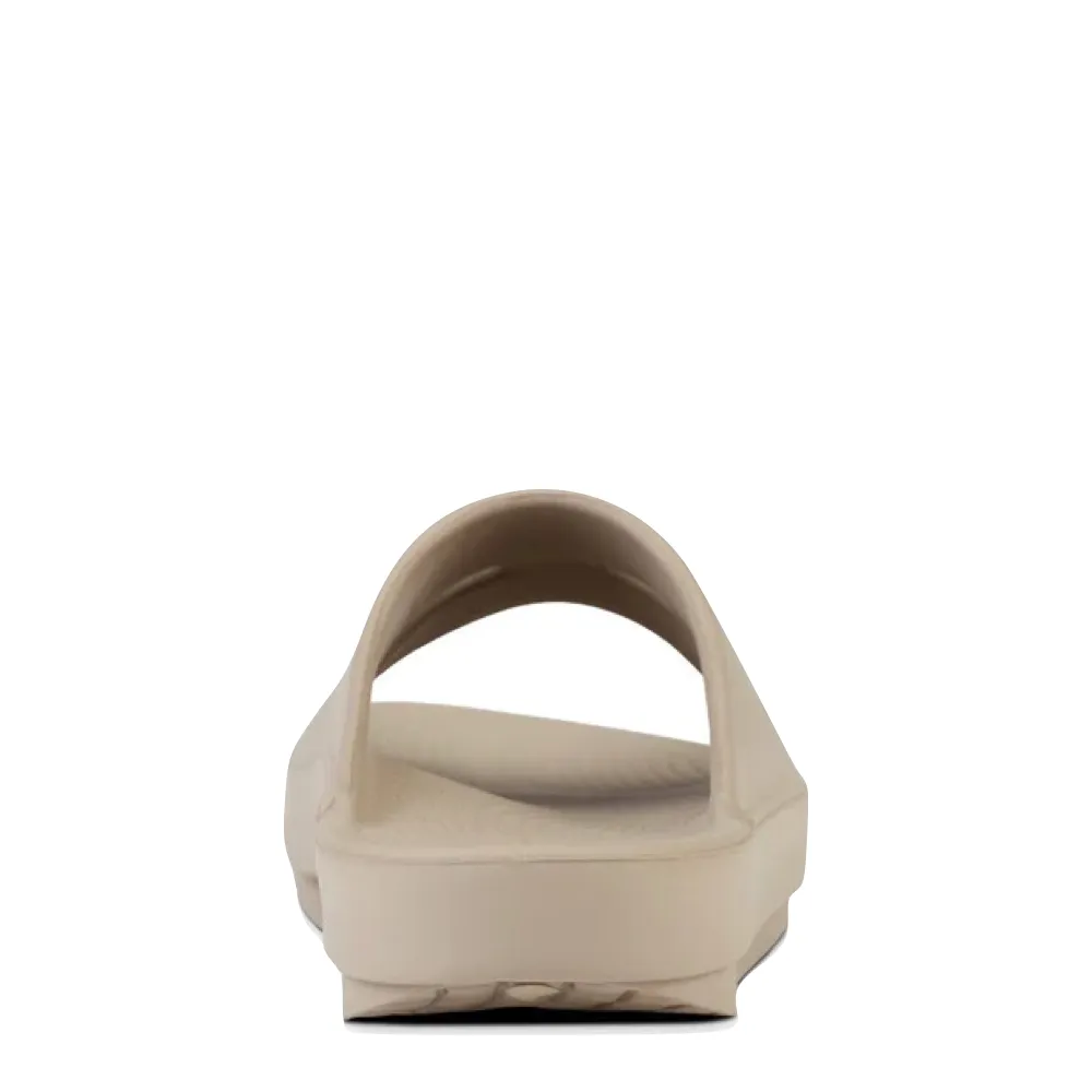 OOfos OOahh Slide Sandal in Nomad