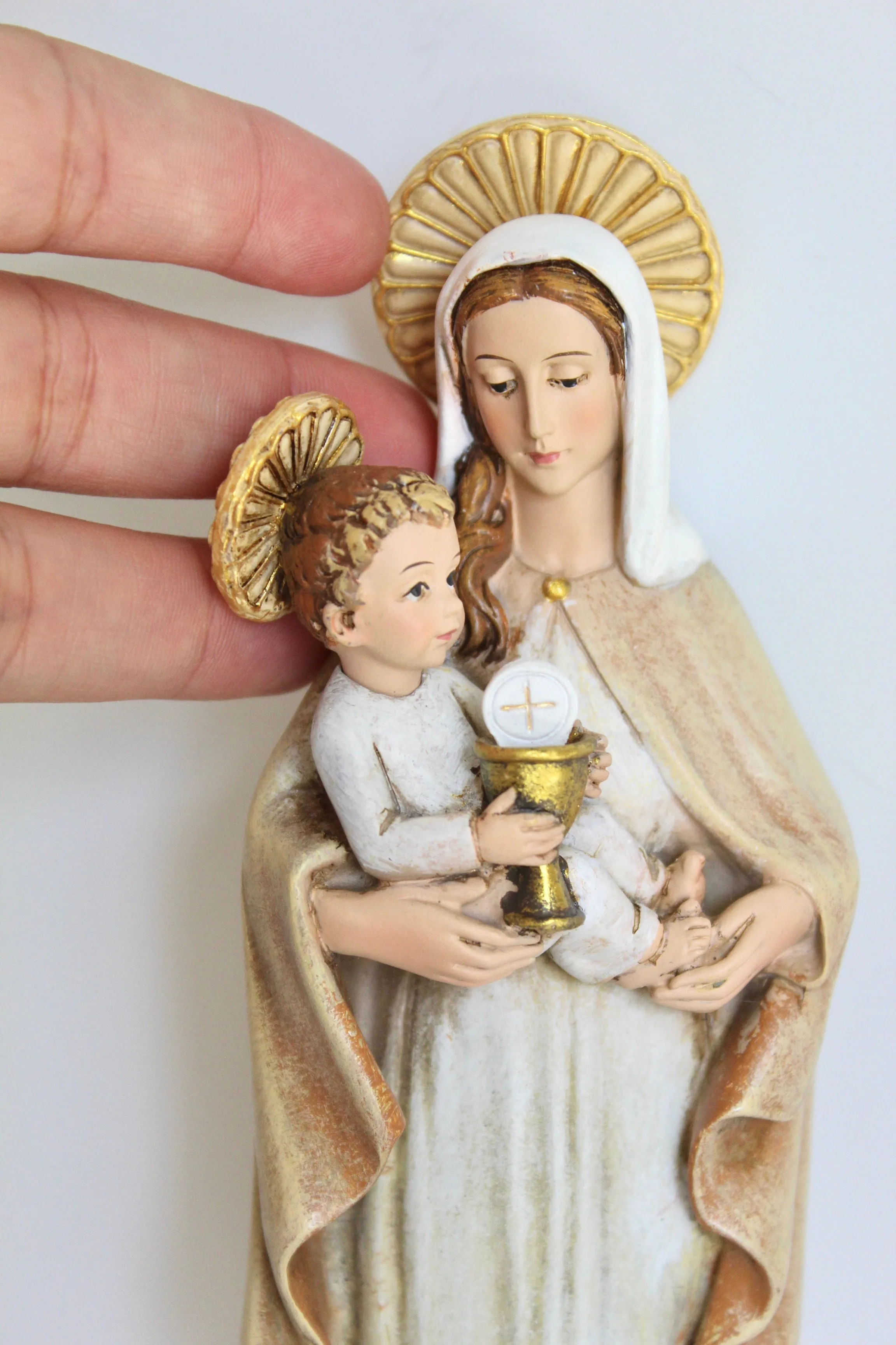 Virgin Mary Eucharist Statue