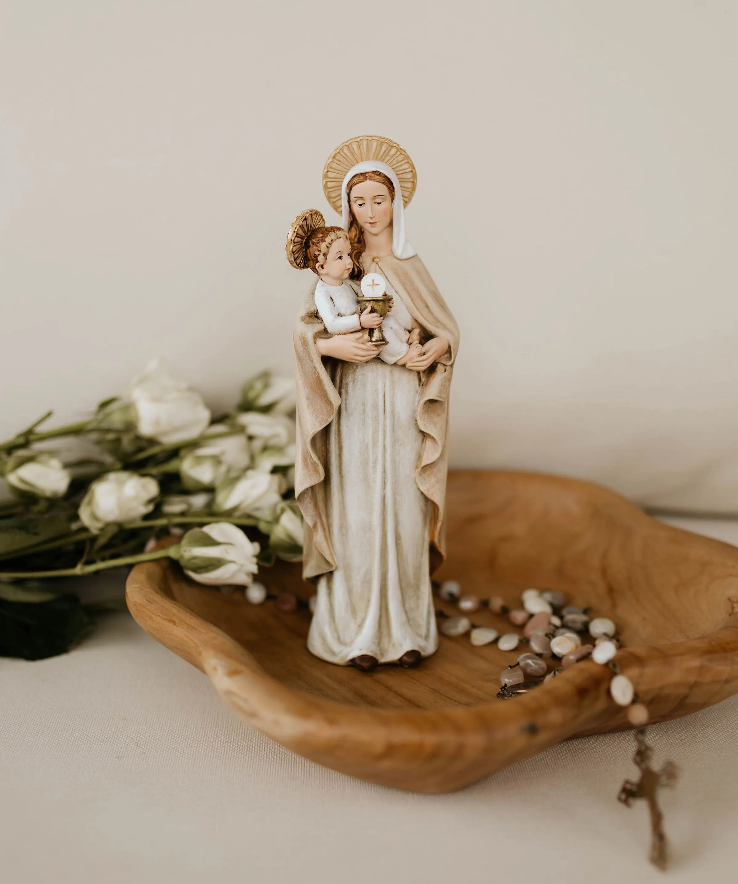 Virgin Mary Eucharist Statue